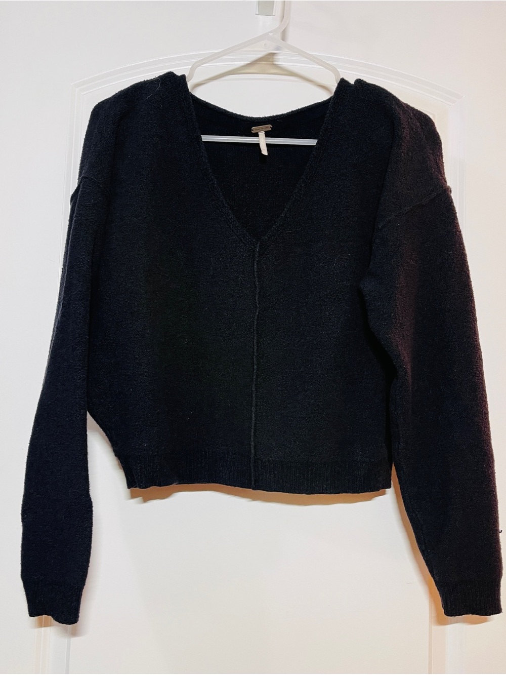 Free People Black V-Neck Cropped Knit Sweater